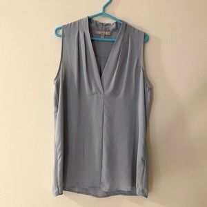 Banana Republic sleeveless v neck blouse XS